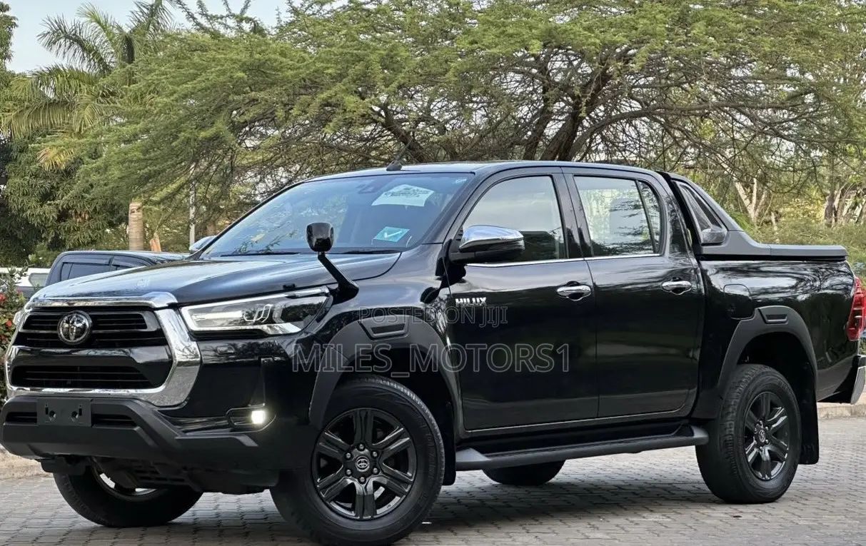 Toyota Hilux 2020 Black