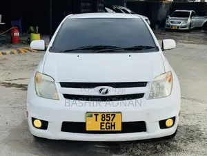 Toyota IST 2006 White