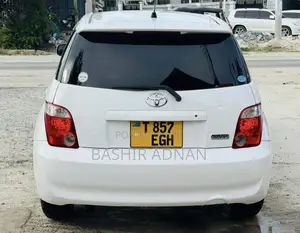 Toyota IST 2006 White