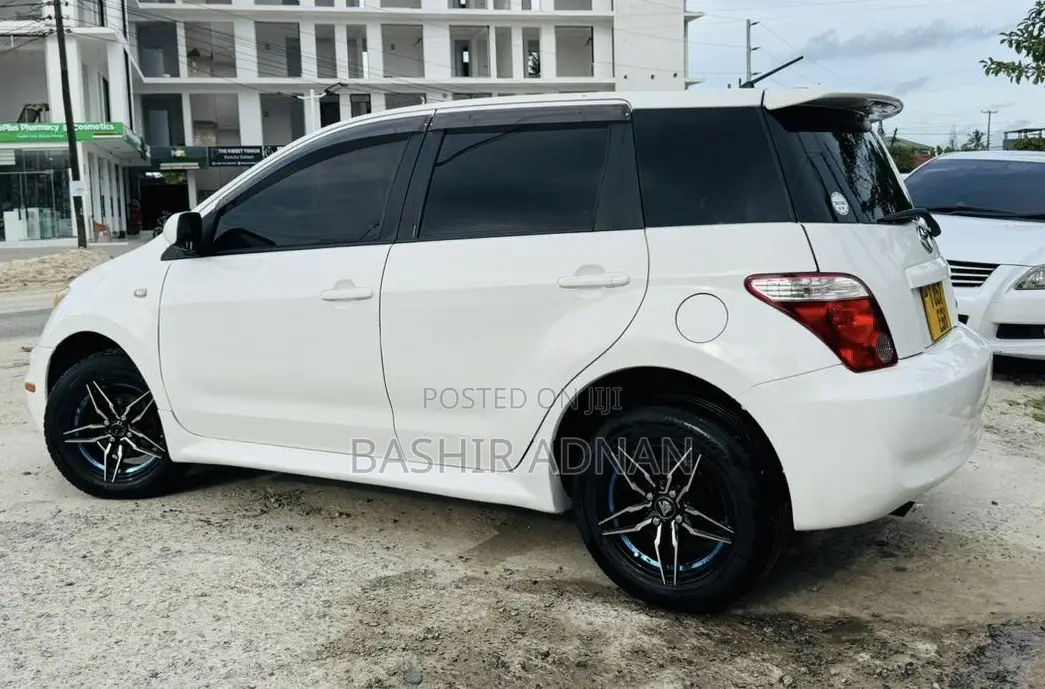 Toyota IST 2006 White