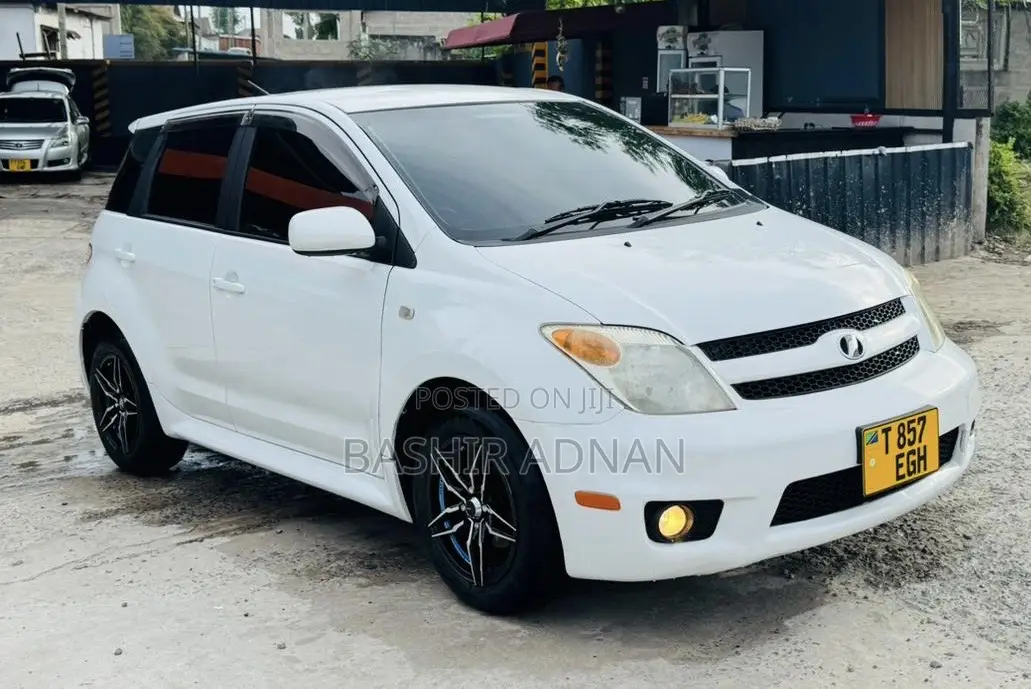 Toyota IST 2006 White