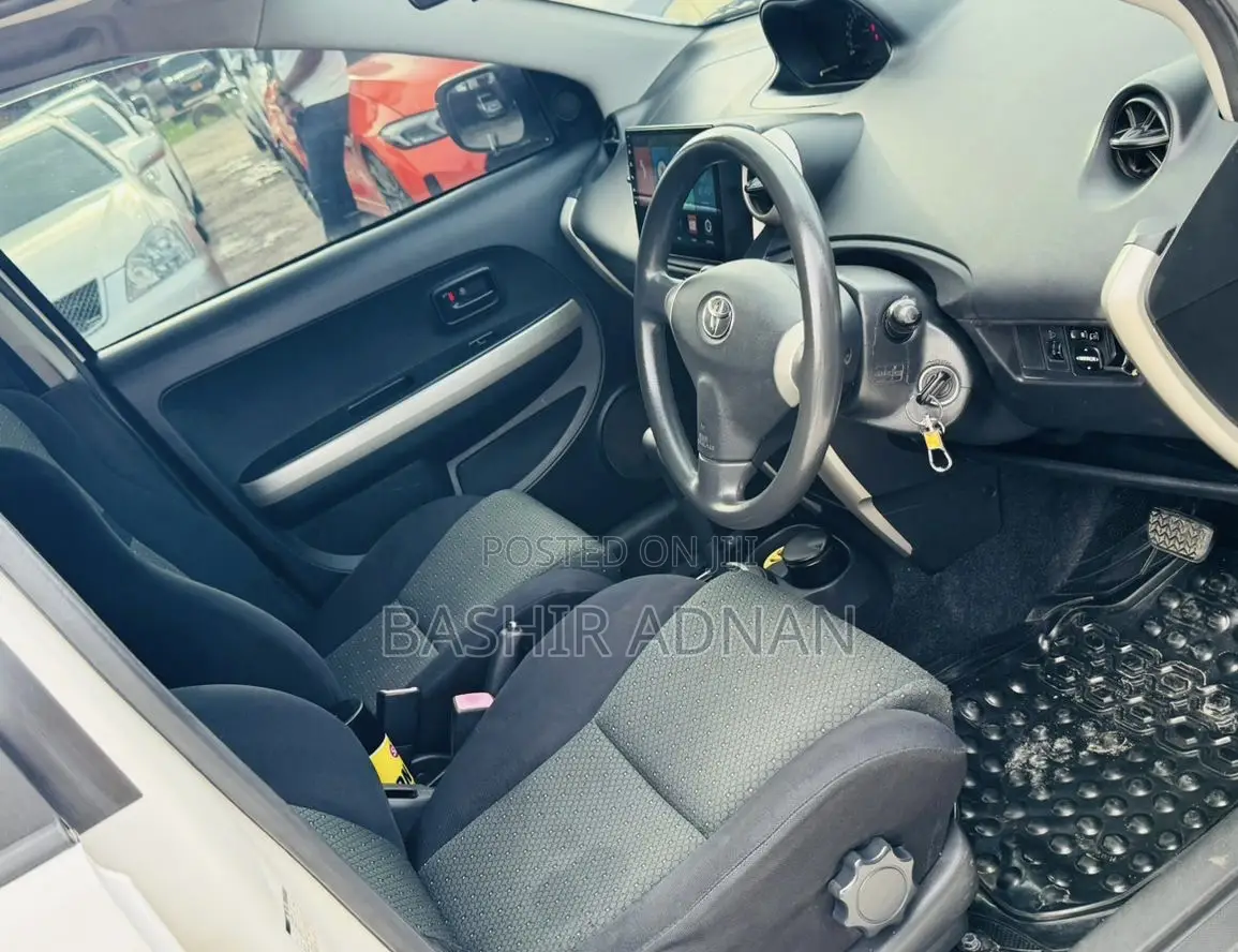 Toyota IST 2006 White