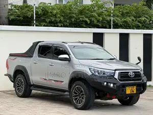 Toyota Hilux 2018 Silver