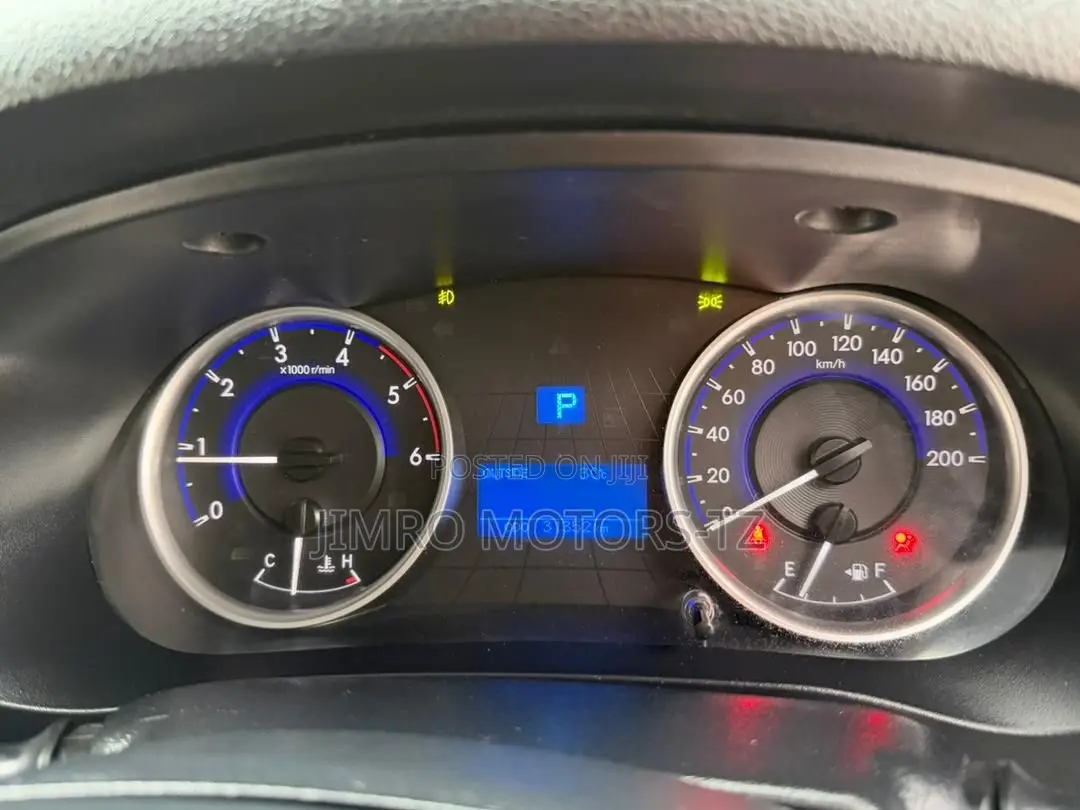 Toyota Hilux 2018 Silver