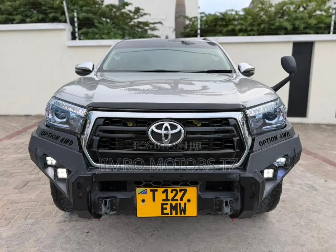 Toyota Hilux 2018 Silver