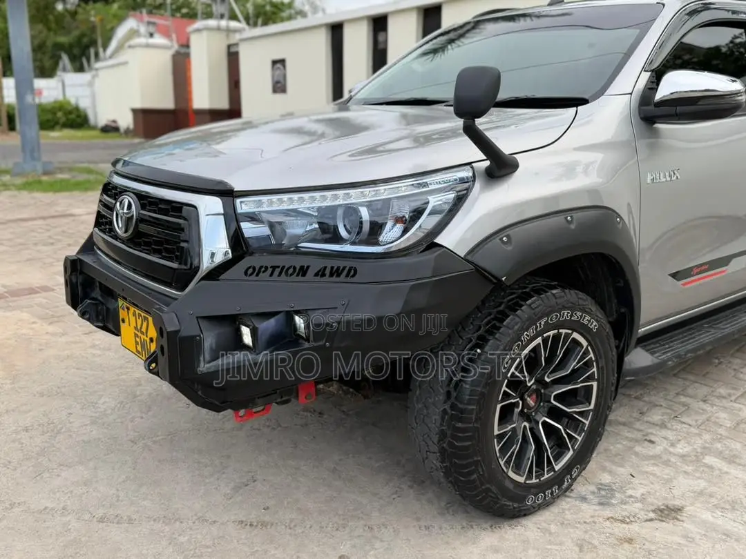 Toyota Hilux 2018 Silver