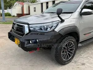 Toyota Hilux 2018 Silver