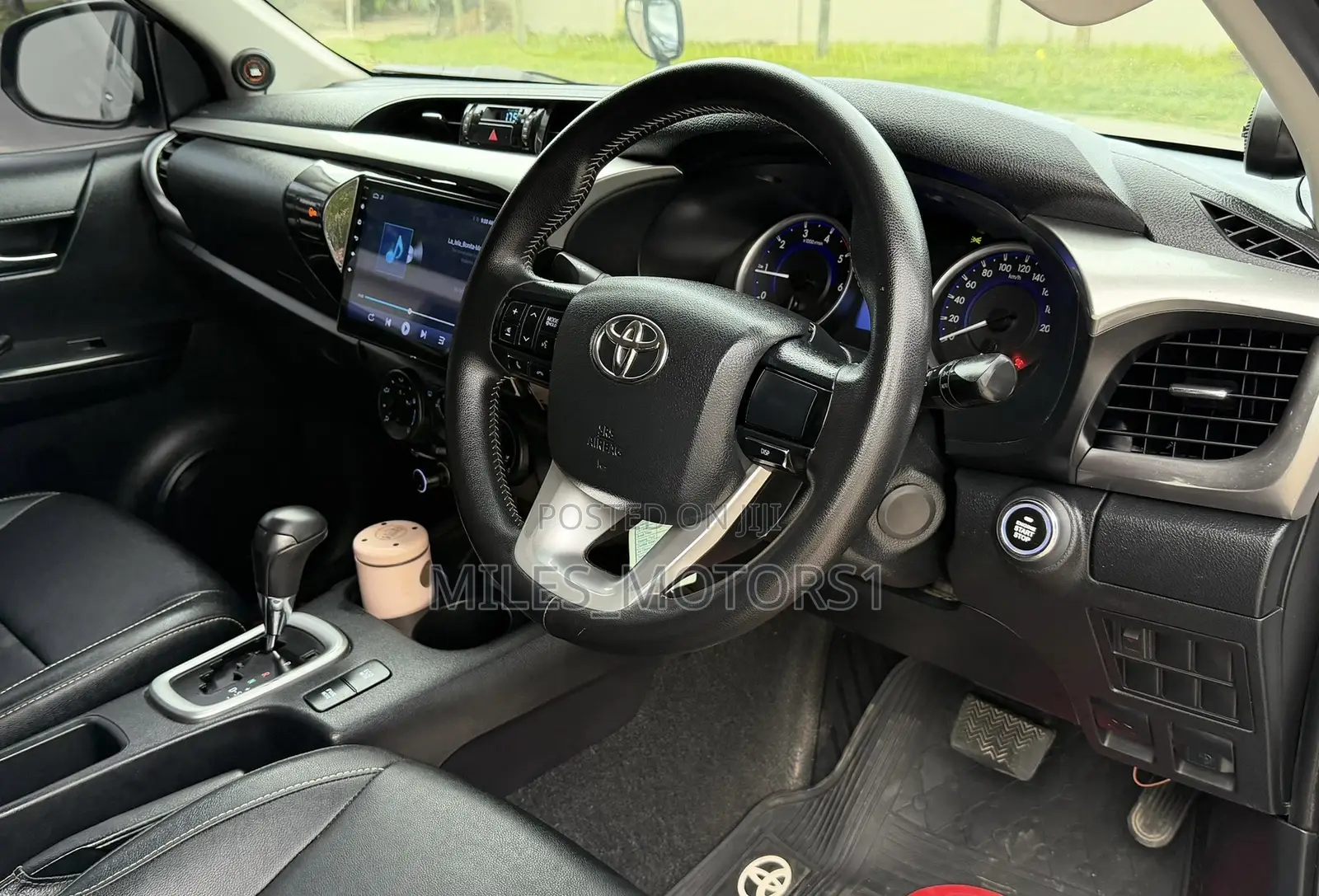 Toyota Hilux 2018 Silver
