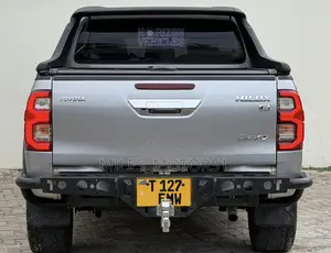Toyota Hilux 2018 Silver