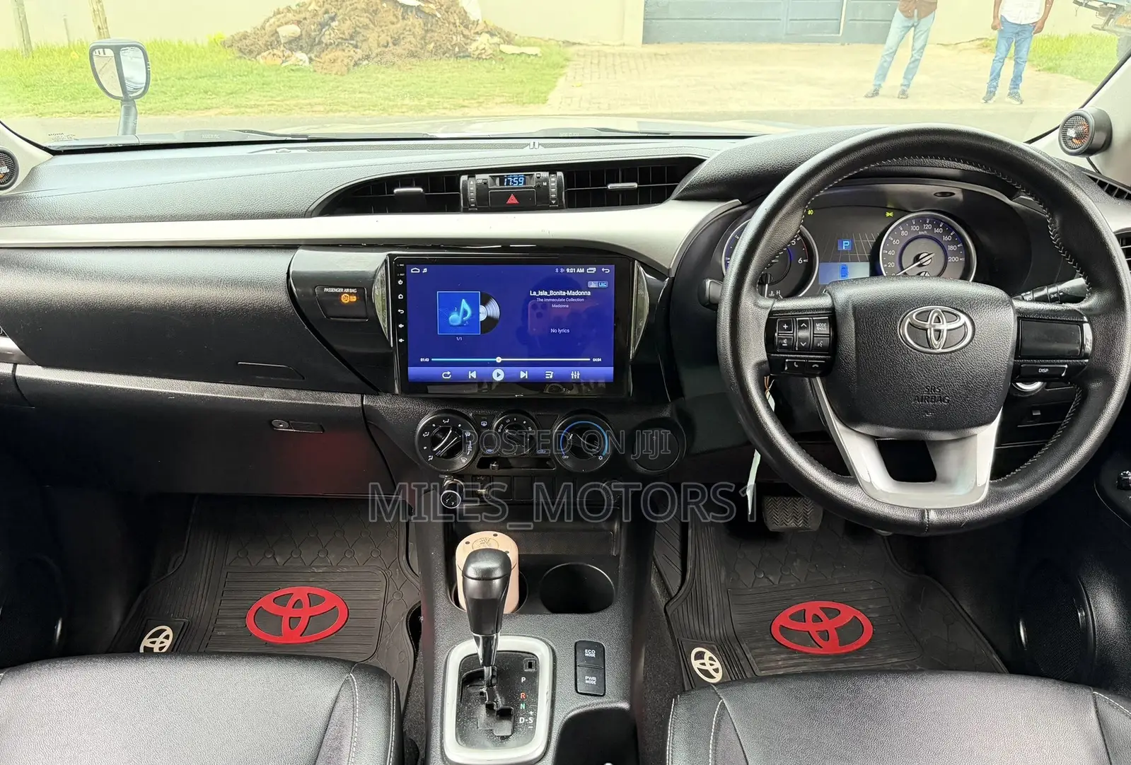 Toyota Hilux 2018 Silver