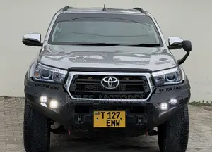 Toyota Hilux 2018 Silver