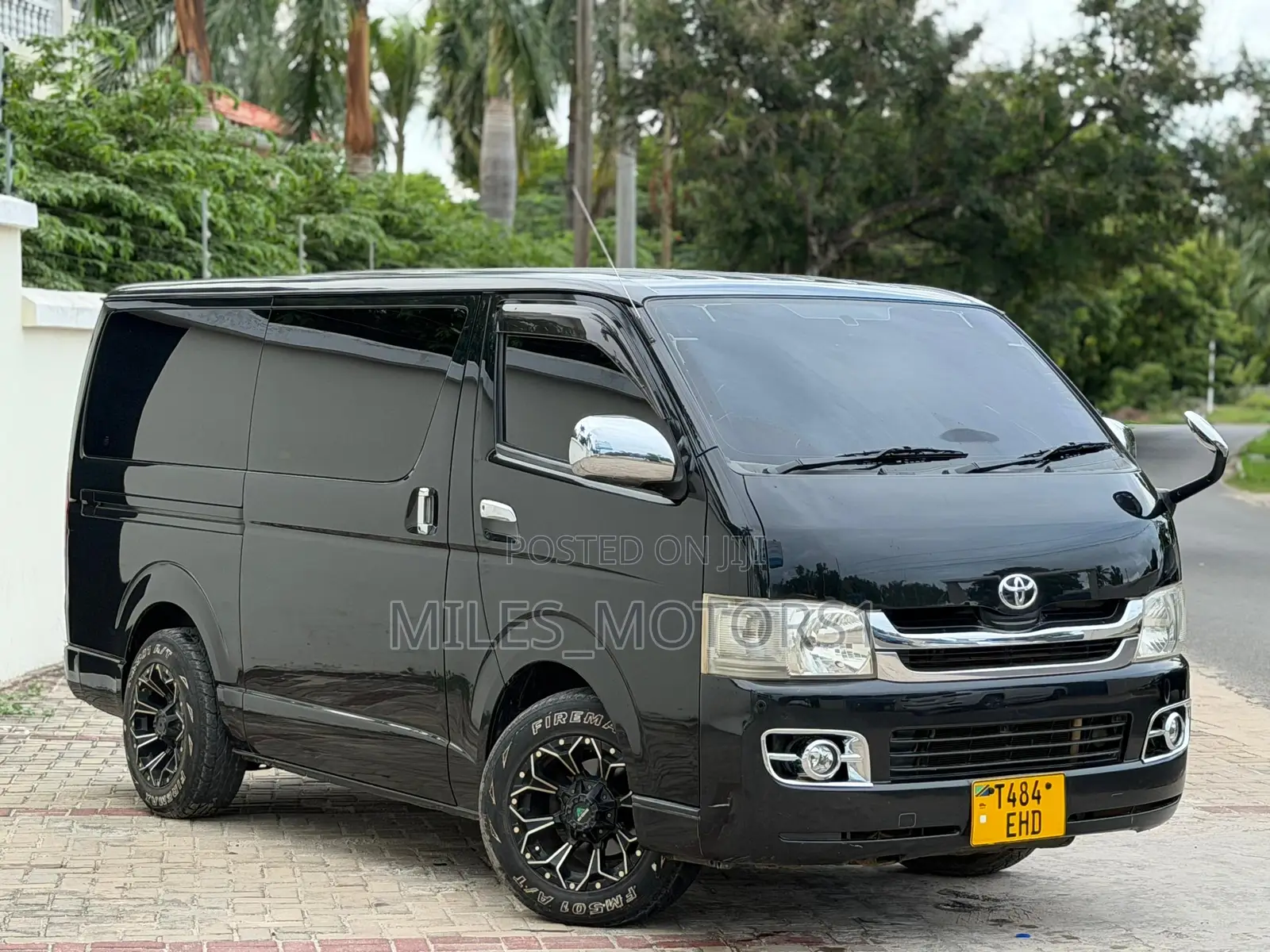 Toyota HiAce 2009 Black