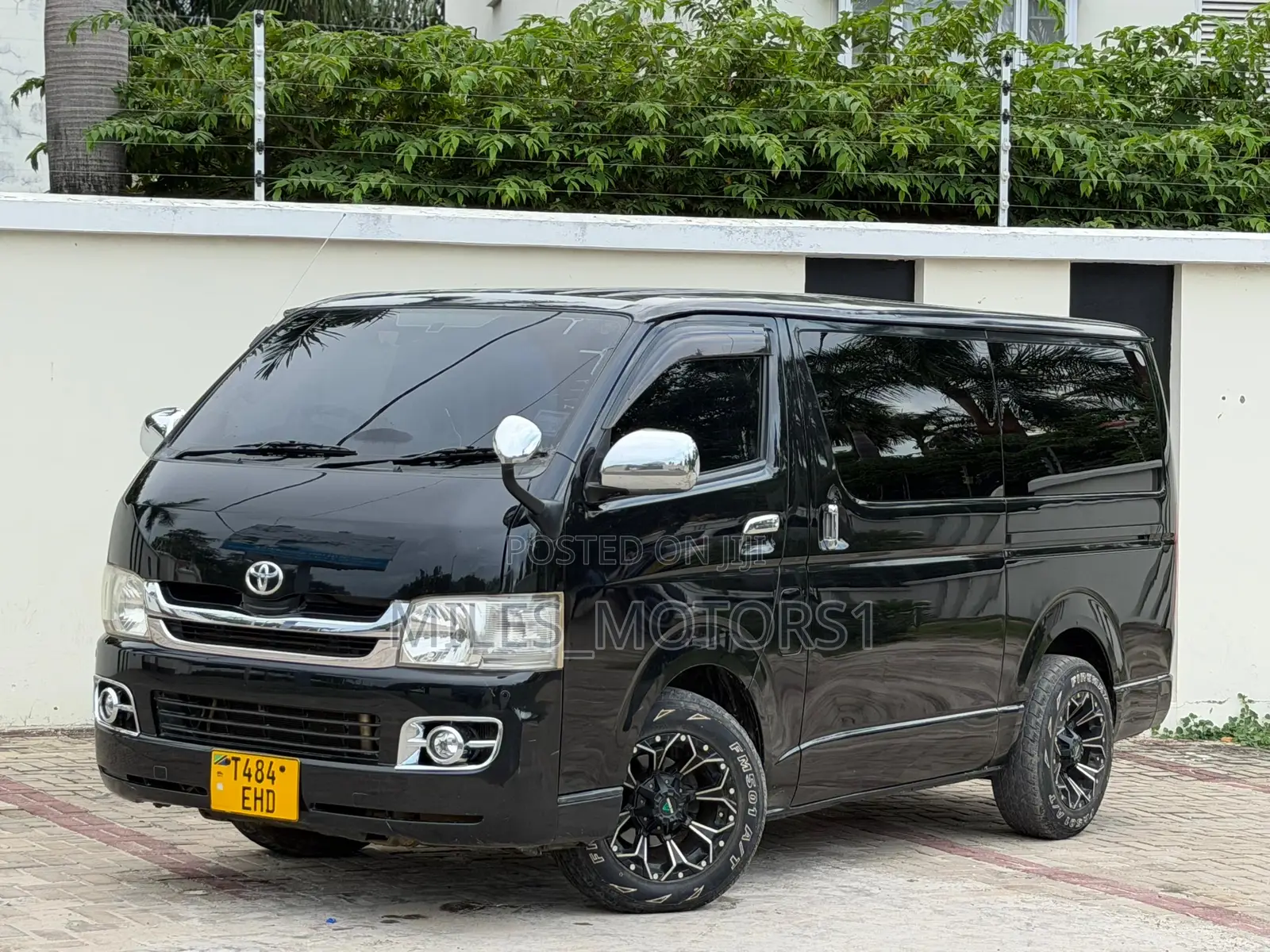 Toyota HiAce 2009 Black