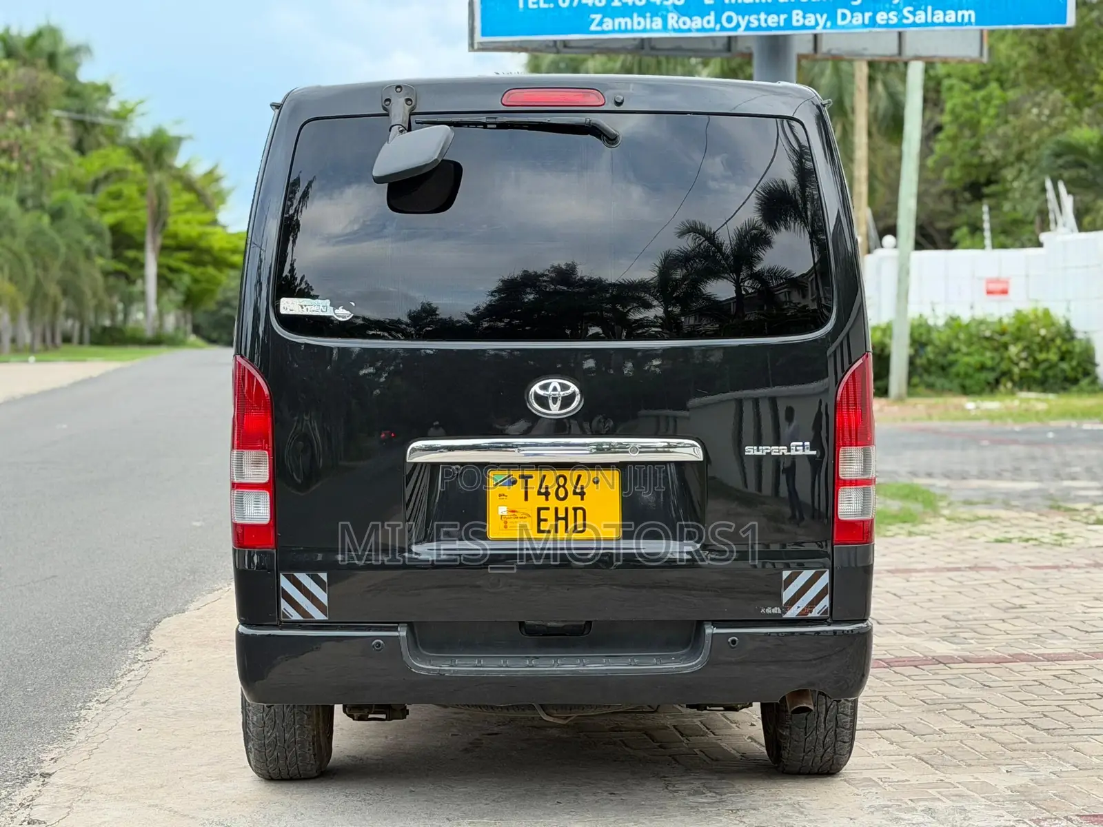 Toyota HiAce 2009 Black