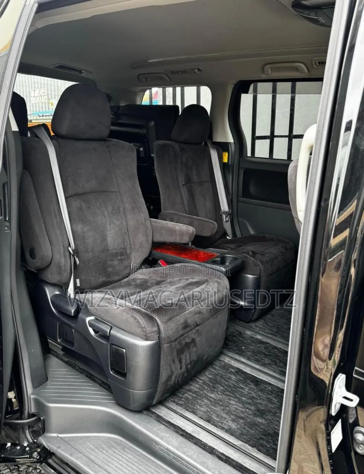 Toyota Vellfire 2010 Black