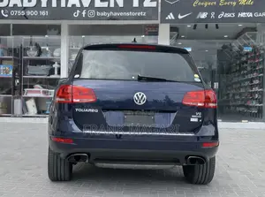 Volkswagen Touareg 2011 Blue