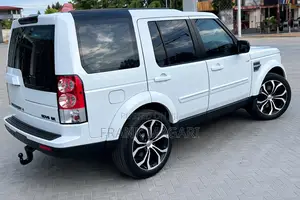 Land Rover Discovery 2013 White