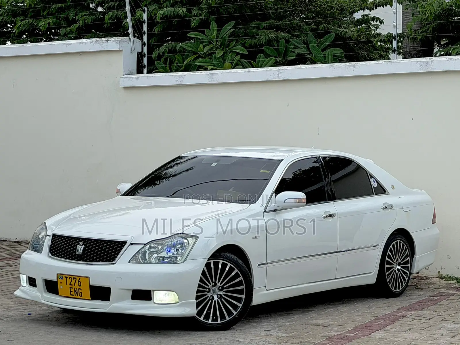 Toyota Crown 2006 White