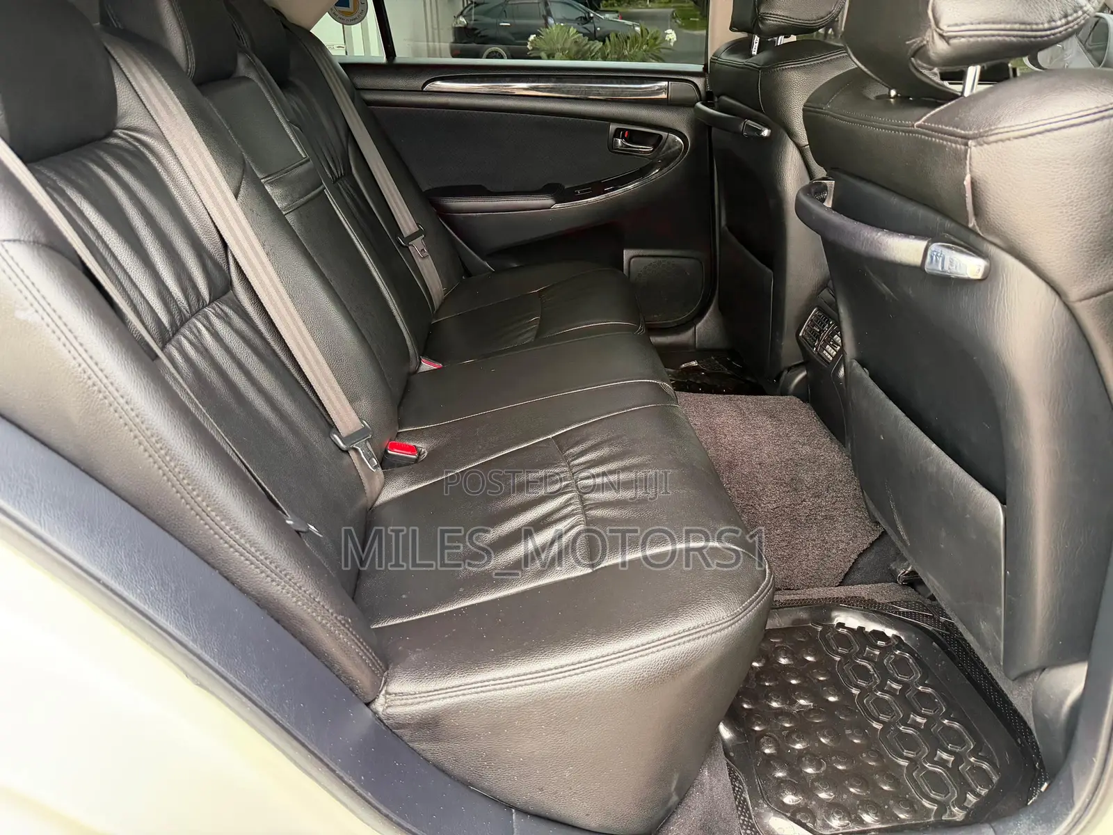 Toyota Crown 2006 White