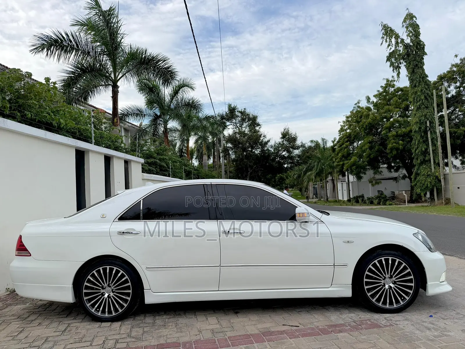 Toyota Crown 2006 White