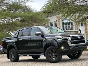 Toyota Hilux 2021 Black
