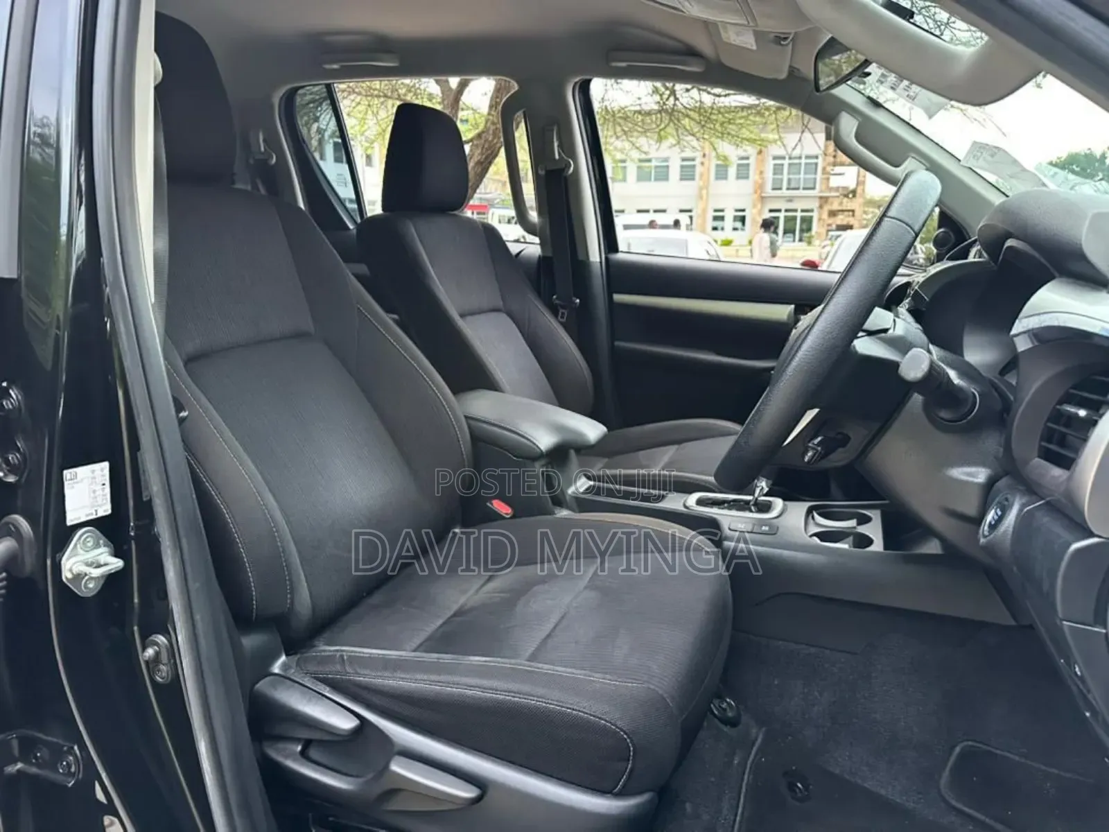 Toyota Hilux 2021 Black
