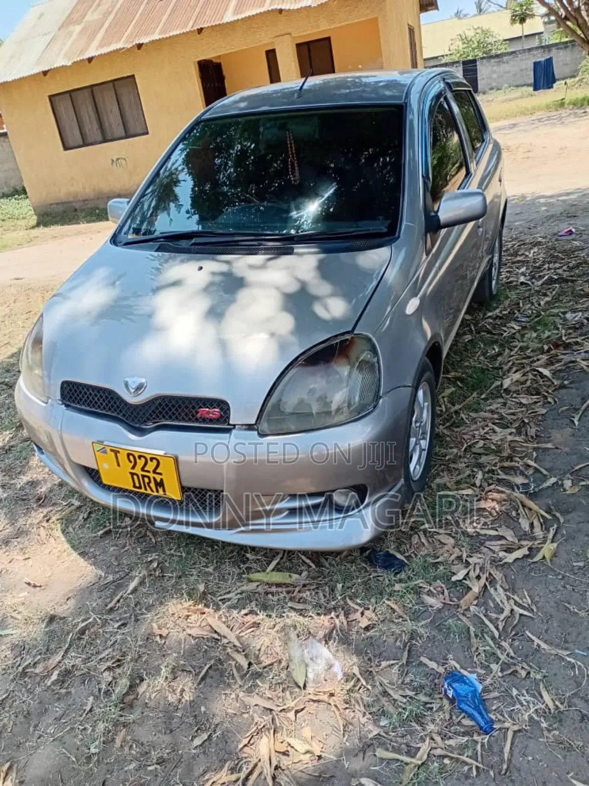 Toyota Vitz 2004 Gray