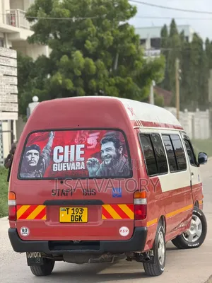 Toyota HiAce 2001 Red