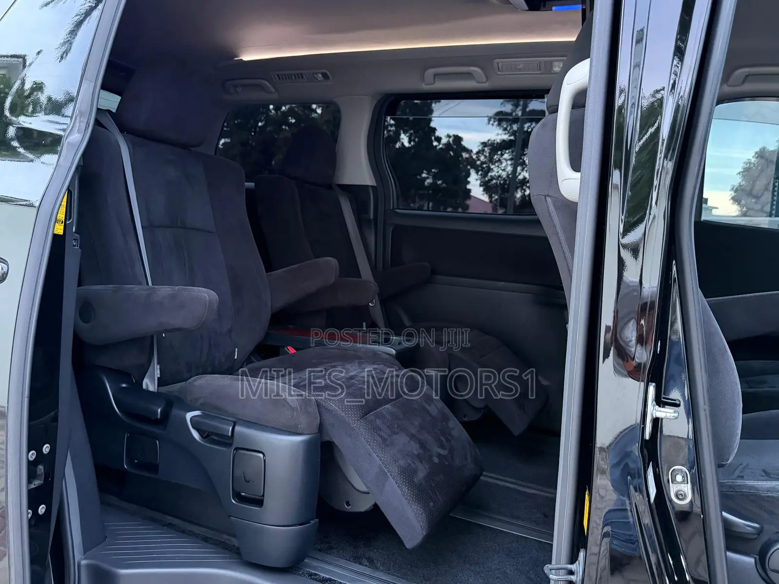 Toyota Vellfire 2009 Black