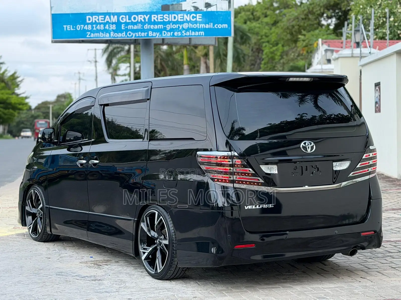 Toyota Vellfire 2009 Black
