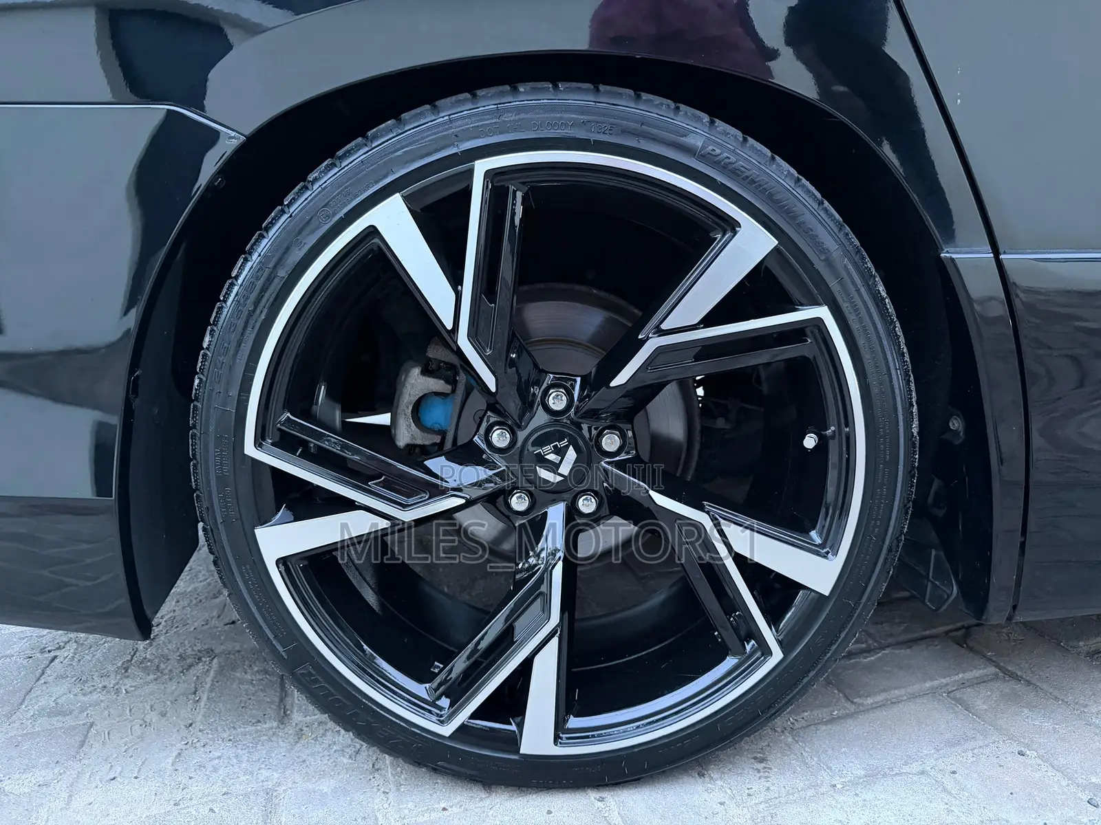Toyota Vellfire 2009 Black