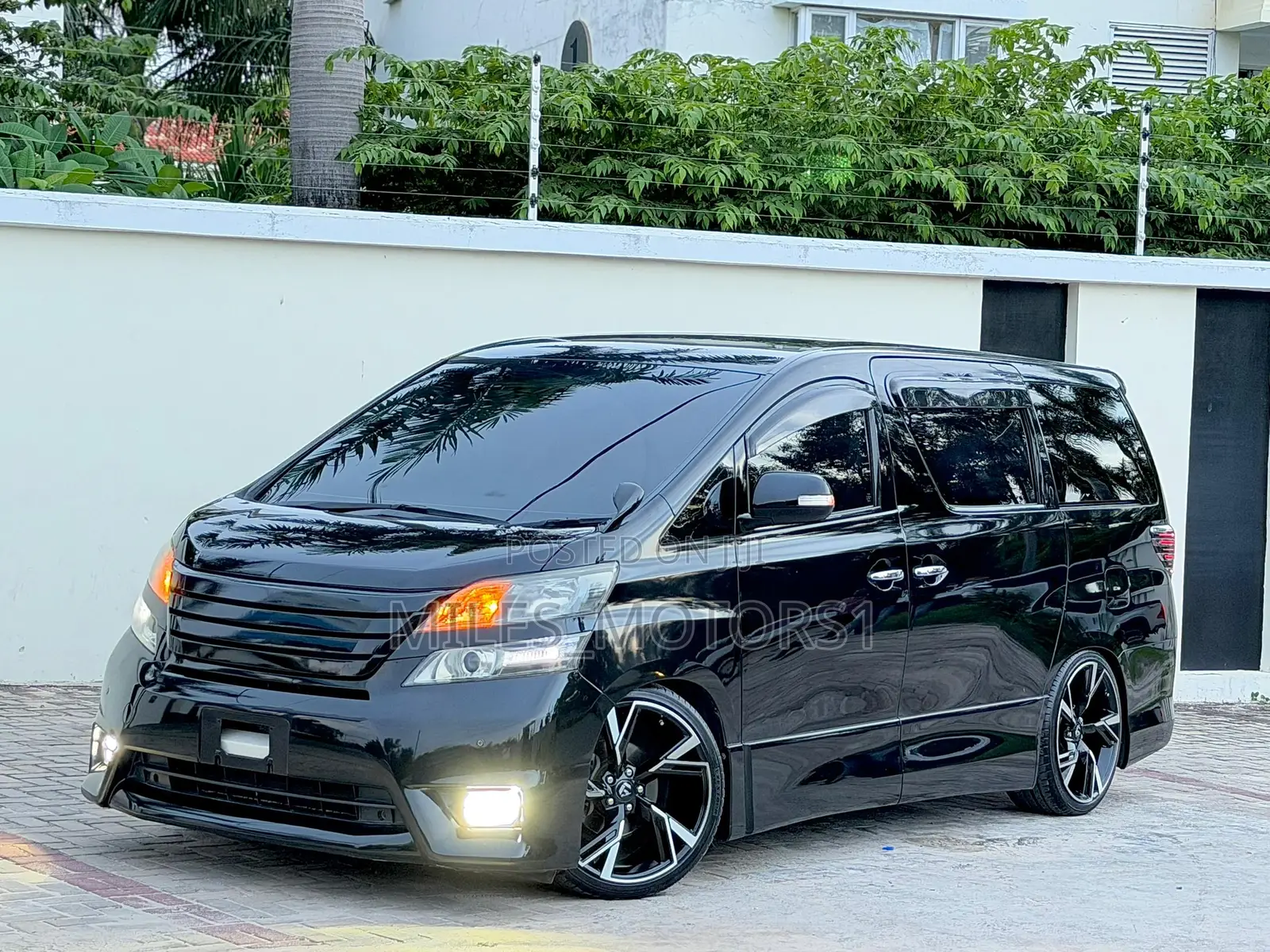 Toyota Vellfire 2009 Black