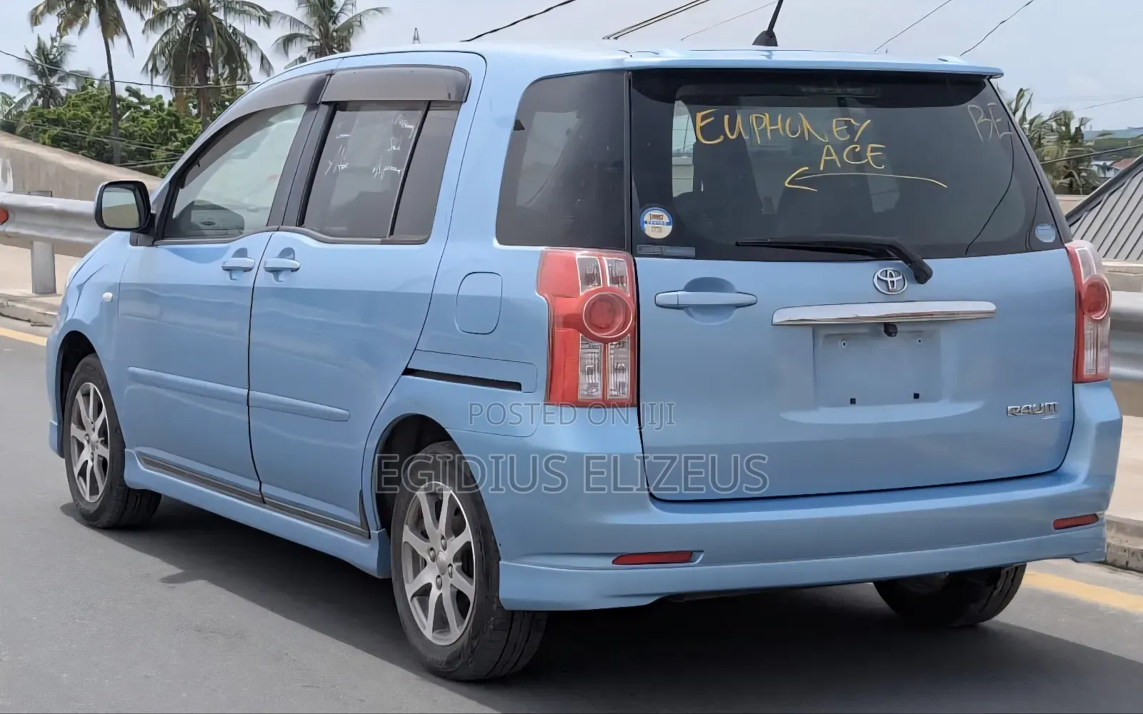 Toyota Raum 2011 Blue