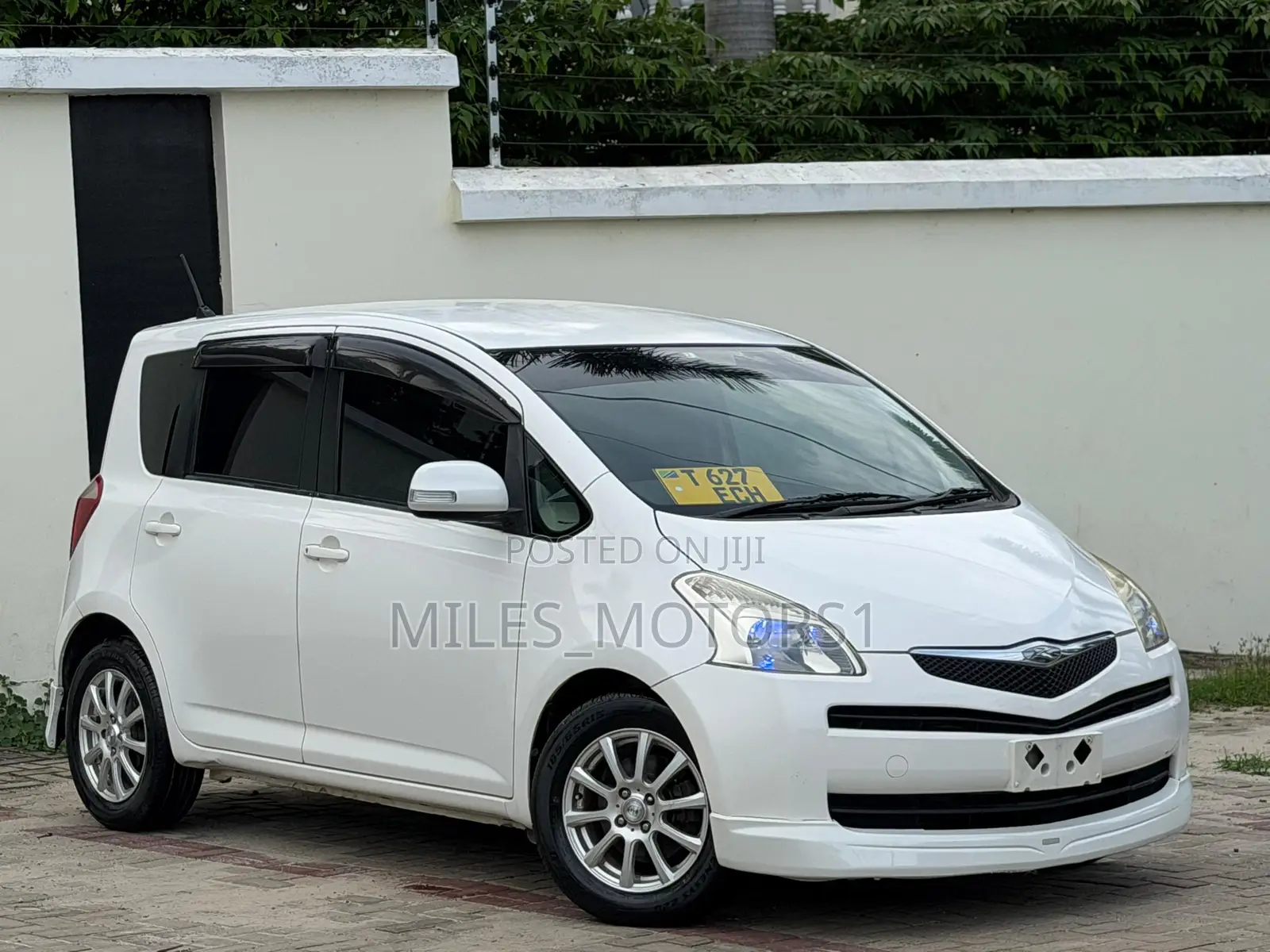 Toyota Ractis 2005 White