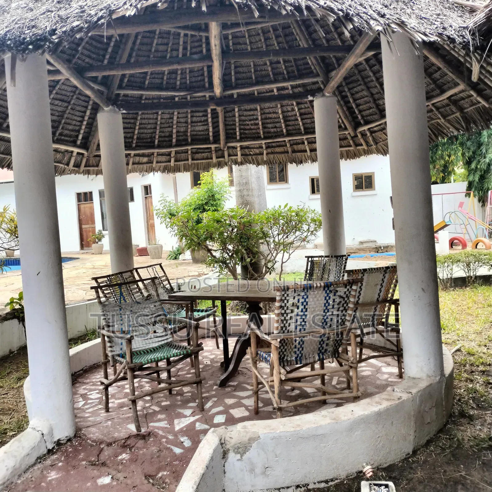 12bdrm House in Kawe Beach, Kinondoni for sale