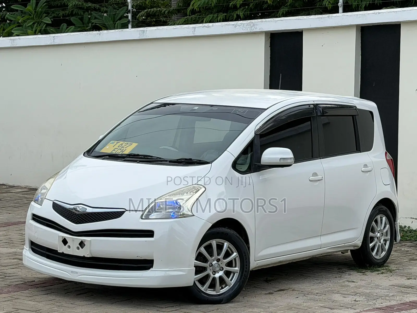 Toyota Ractis 2005 White