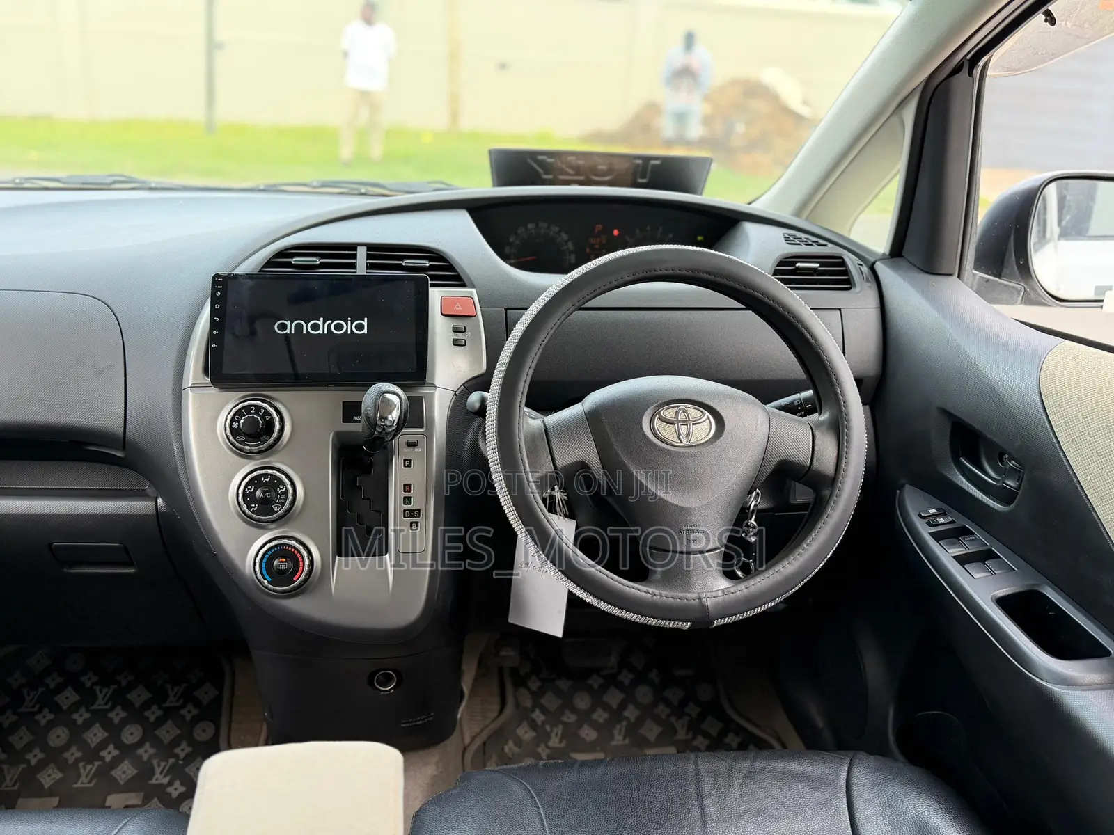 Toyota Ractis 2005 White