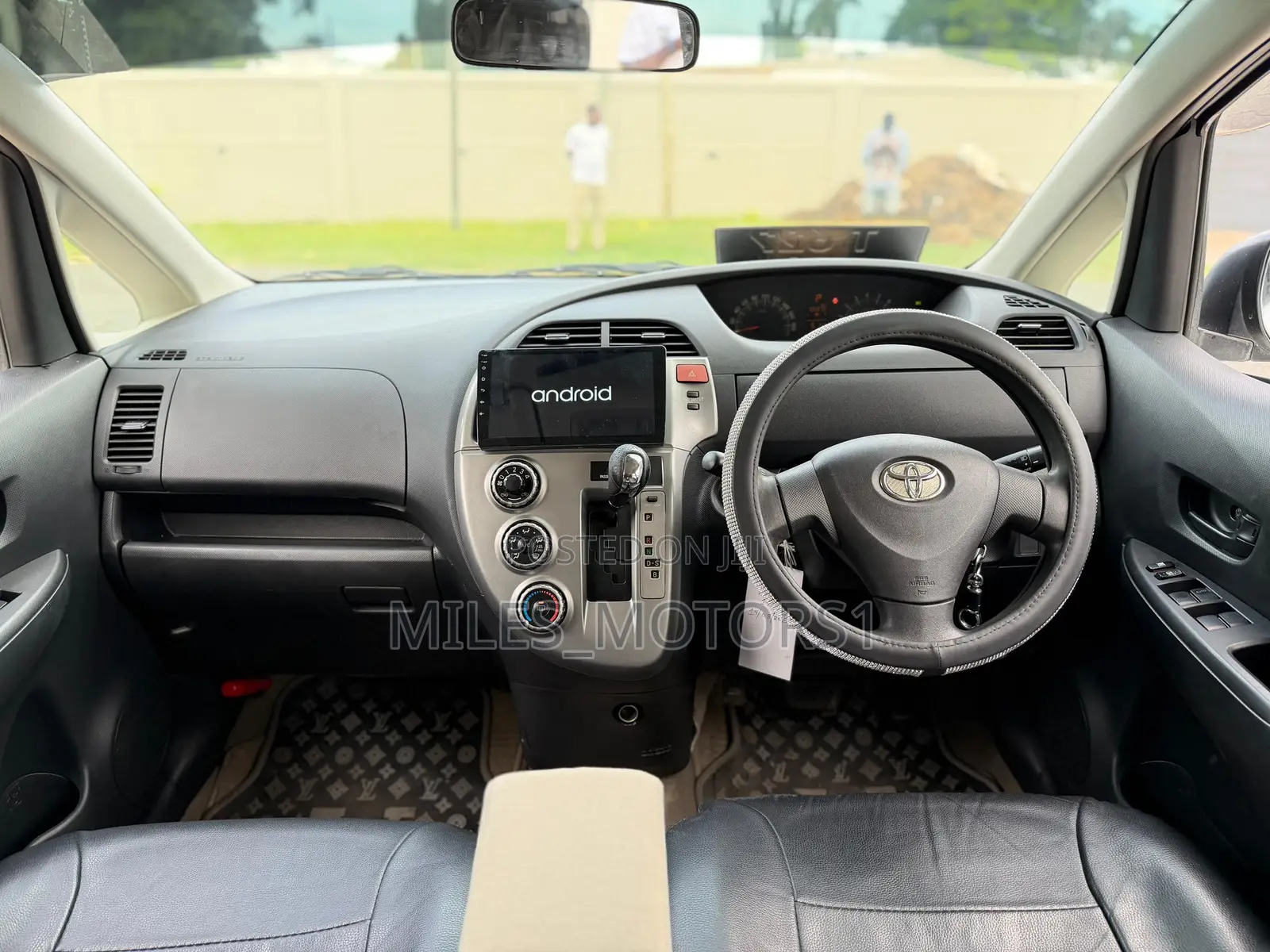 Toyota Ractis 2005 White