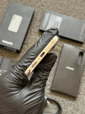 New Samsung Galaxy S23 128 GB White