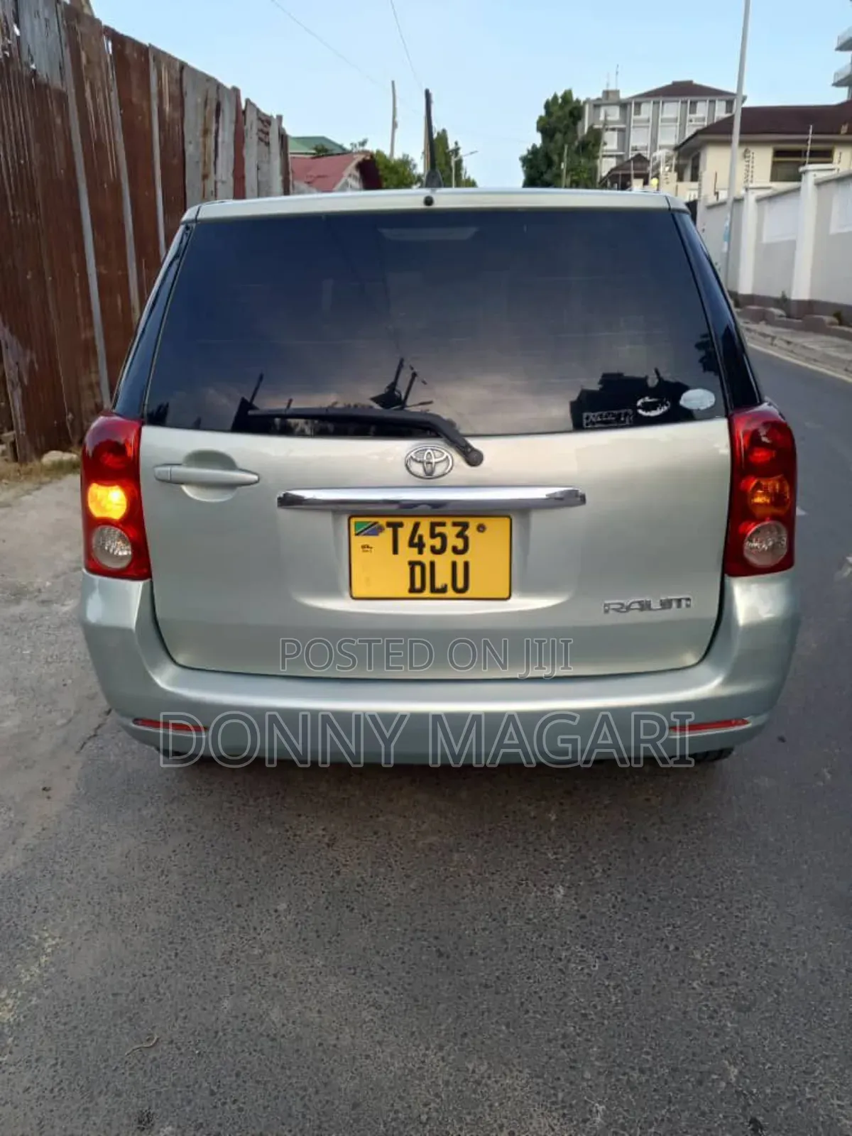 Toyota Raum 2006 Silver