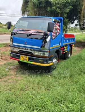 Mitsubishi Canter Tipper
