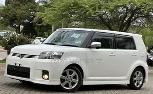Toyota Corolla Rumion 2009 White