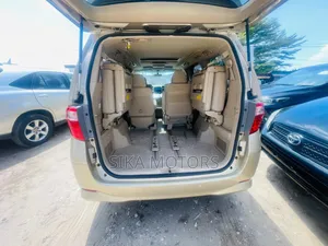 Toyota Alphard 2009 Gold
