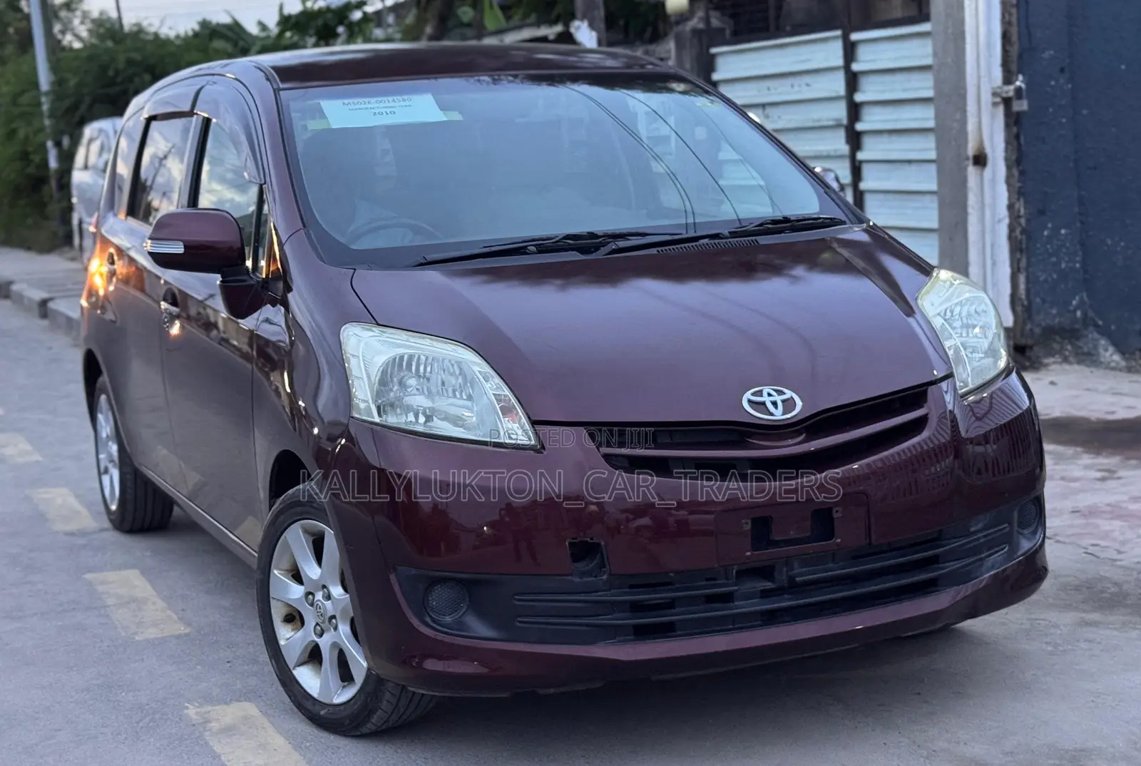 Toyota Passo Sette 2010 Burgundy