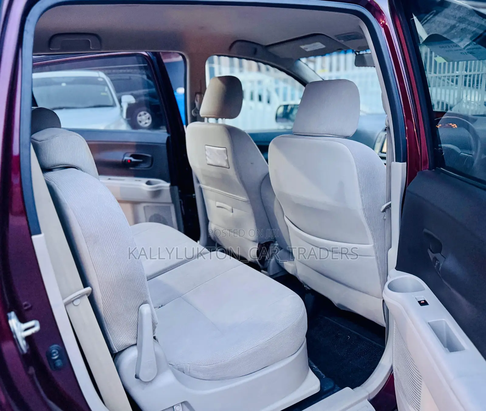 Toyota Passo Sette 2010 Burgundy