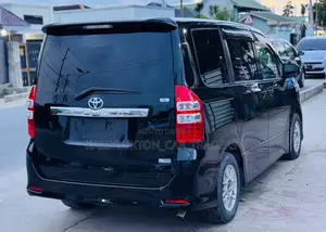 Toyota Noah 2009 Black