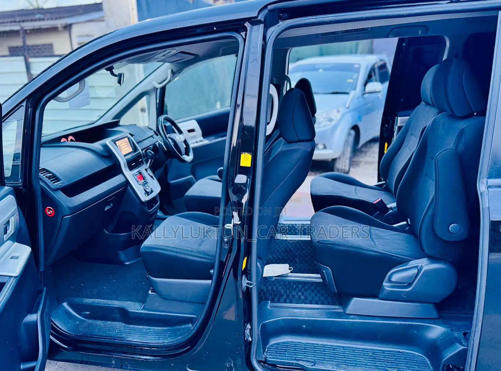 Toyota Noah 2009 Black