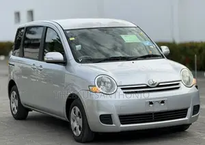 Toyota Sienta 2008 Silver