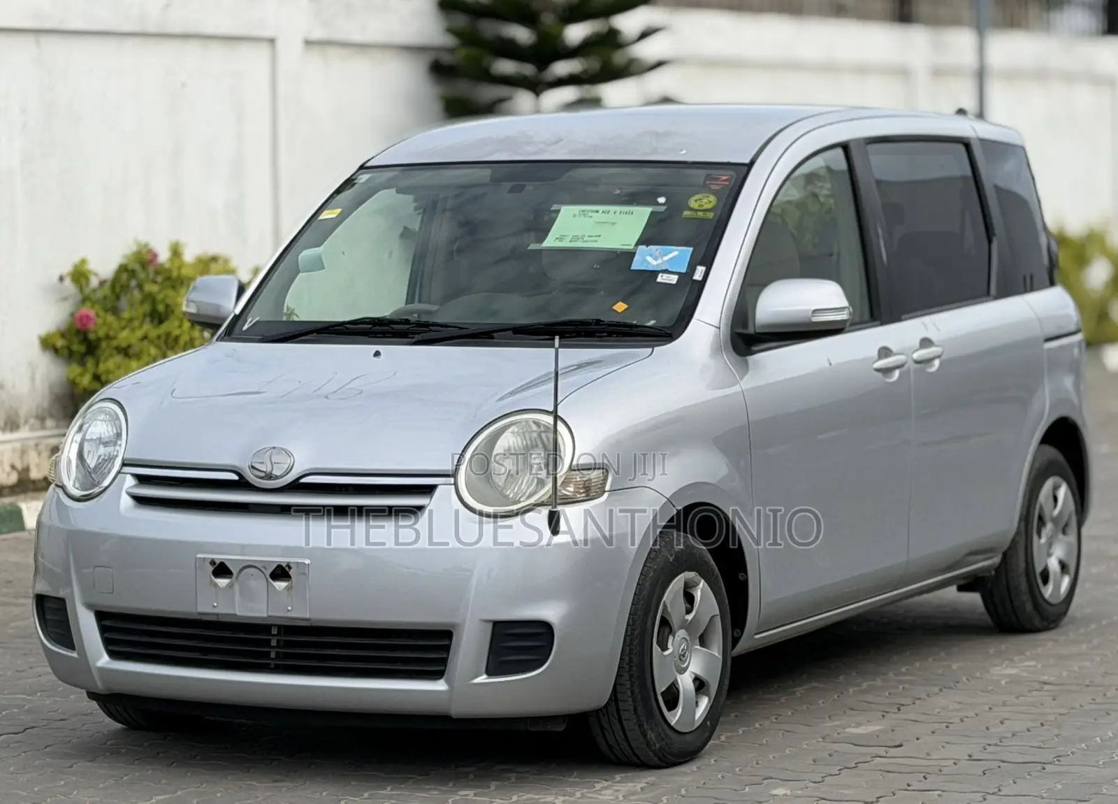 Toyota Sienta 2008 Silver