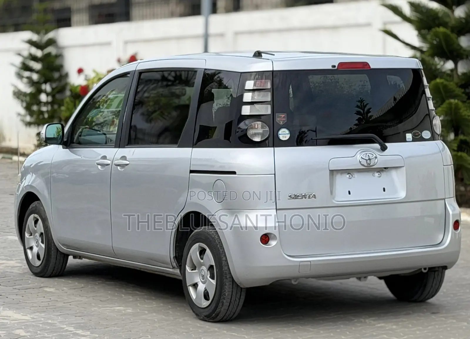 Toyota Sienta 2008 Silver